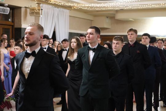 Studniówka 2025 - Zespół Szkół Technicznych w Chełmie cz. II [GALERIA ZDJĘĆ]