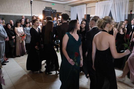 Studniówka 2025 - Zespół Szkół Technicznych w Chełmie cz. II [GALERIA ZDJĘĆ]