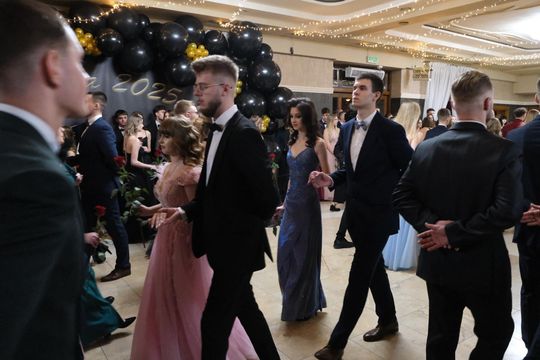 Studniówka 2025 - Zespół Szkół Technicznych w Chełmie cz. II [GALERIA ZDJĘĆ]