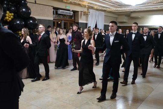 Studniówka 2025 - Zespół Szkół Technicznych w Chełmie cz. II [GALERIA ZDJĘĆ]