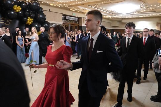 Studniówka 2025 - Zespół Szkół Technicznych w Chełmie cz. II [GALERIA ZDJĘĆ]