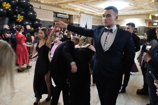 Studniówka 2025 - Zespół Szkół Technicznych w Chełmie cz. II [GALERIA ZDJĘĆ]