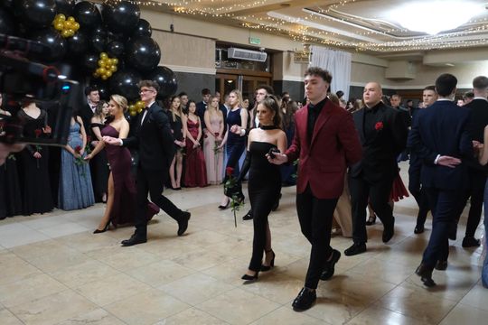 Studniówka 2025 - Zespół Szkół Technicznych w Chełmie cz. II [GALERIA ZDJĘĆ]