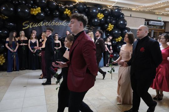 Studniówka 2025 - Zespół Szkół Technicznych w Chełmie cz. II [GALERIA ZDJĘĆ]