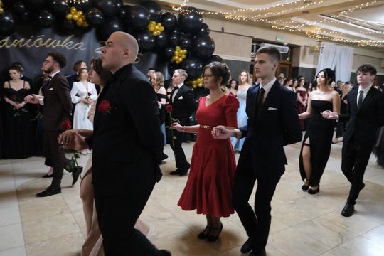 Studniówka 2025 - Zespół Szkół Technicznych w Chełmie cz. II [GALERIA ZDJĘĆ]