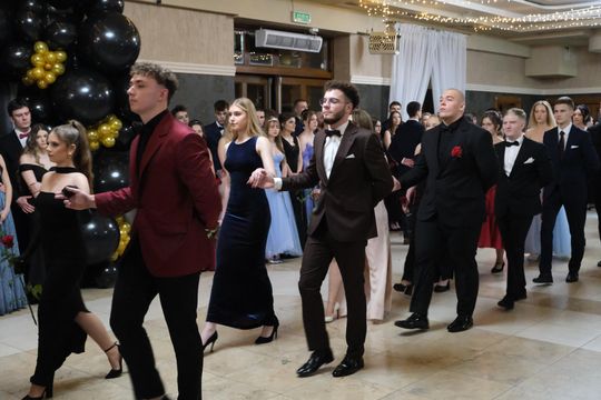 Studniówka 2025 - Zespół Szkół Technicznych w Chełmie cz. II [GALERIA ZDJĘĆ]