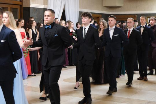 Studniówka 2025 - Zespół Szkół Technicznych w Chełmie cz. II [GALERIA ZDJĘĆ]