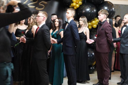 Studniówka 2025 - Zespół Szkół Technicznych w Chełmie cz. II [GALERIA ZDJĘĆ]