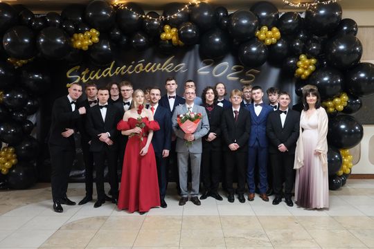 Studniówka 2025 - Zespół Szkół Technicznych w Chełmie cz. II [GALERIA ZDJĘĆ]