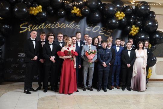 Studniówka 2025 - Zespół Szkół Technicznych w Chełmie cz. II [GALERIA ZDJĘĆ]