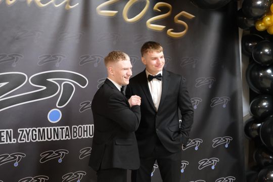 Studniówka 2025 - Zespół Szkół Technicznych w Chełmie cz. II [GALERIA ZDJĘĆ]