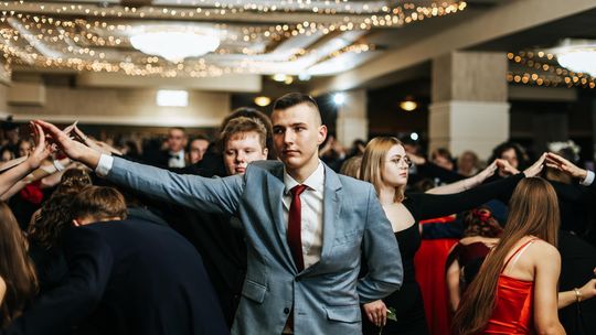 Studniówka 2025 - Zespół Szkół Technicznych w Chełmie cz. III [GALERIA ZDJĘĆ]