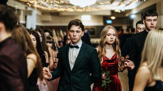 Studniówka 2025 - Zespół Szkół Technicznych w Chełmie cz. III [GALERIA ZDJĘĆ]