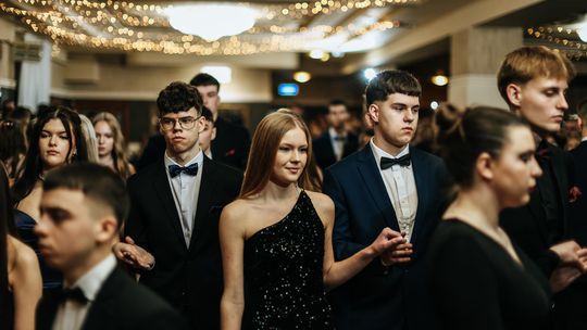 Studniówka 2025 - Zespół Szkół Technicznych w Chełmie cz. III [GALERIA ZDJĘĆ]