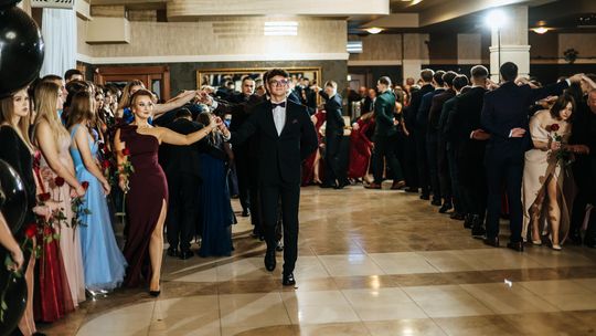 Studniówka 2025 - Zespół Szkół Technicznych w Chełmie cz. III [GALERIA ZDJĘĆ]