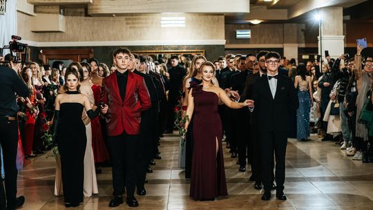 Studniówka 2025 - Zespół Szkół Technicznych w Chełmie cz. III [GALERIA ZDJĘĆ]