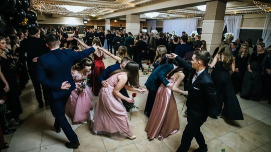 Studniówka 2025 - Zespół Szkół Technicznych w Chełmie cz. III [GALERIA ZDJĘĆ]