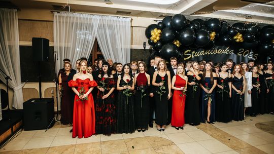 Studniówka 2025 - Zespół Szkół Technicznych w Chełmie cz. III [GALERIA ZDJĘĆ]