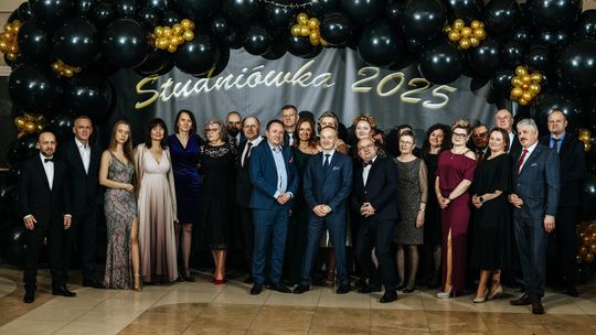 Studniówka 2025 - Zespół Szkół Technicznych w Chełmie cz. III [GALERIA ZDJĘĆ]