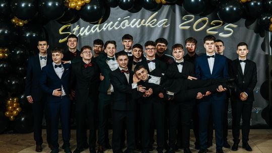 Studniówka 2025 - Zespół Szkół Technicznych w Chełmie cz. III [GALERIA ZDJĘĆ]