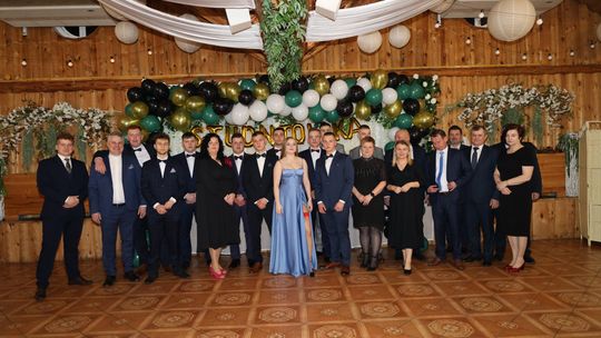 Studniówka 2025 - Zespół Szkół w Żółkiewce [GALERIA ZDJĘĆ]