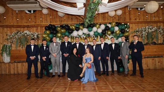 Studniówka 2025 - Zespół Szkół w Żółkiewce [GALERIA ZDJĘĆ]