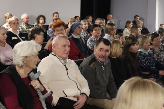 Gm. Ruda-Huta. Wyjątkowy Koncert Kolęd i Pastorałek w Hucie Kultury [GALERIA ZDJĘĆ]