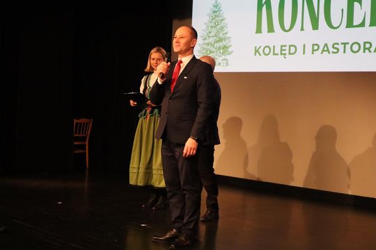 Gm. Ruda-Huta. Wyjątkowy Koncert Kolęd i Pastorałek w Hucie Kultury [GALERIA ZDJĘĆ]