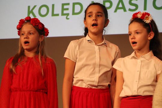 Gm. Ruda-Huta. Wyjątkowy Koncert Kolęd i Pastorałek w Hucie Kultury [GALERIA ZDJĘĆ]