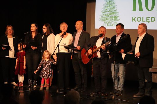 Gm. Ruda-Huta. Wyjątkowy Koncert Kolęd i Pastorałek w Hucie Kultury [GALERIA ZDJĘĆ]