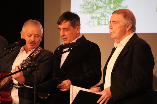 Gm. Ruda-Huta. Wyjątkowy Koncert Kolęd i Pastorałek w Hucie Kultury [GALERIA ZDJĘĆ]