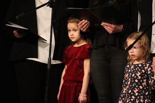 Gm. Ruda-Huta. Wyjątkowy Koncert Kolęd i Pastorałek w Hucie Kultury [GALERIA ZDJĘĆ]