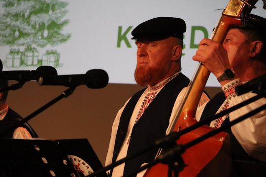 Gm. Ruda-Huta. Wyjątkowy Koncert Kolęd i Pastorałek w Hucie Kultury [GALERIA ZDJĘĆ]