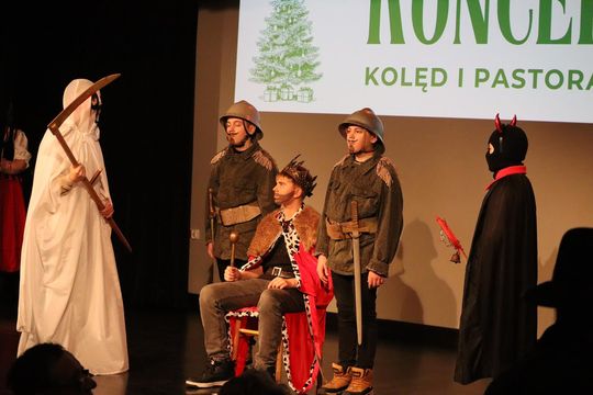 Gm. Ruda-Huta. Wyjątkowy Koncert Kolęd i Pastorałek w Hucie Kultury [GALERIA ZDJĘĆ]