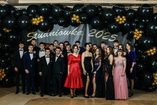 Studniówka 2025 - Zespół Szkół Technicznych w Chełmie cz. III [GALERIA ZDJĘĆ]
