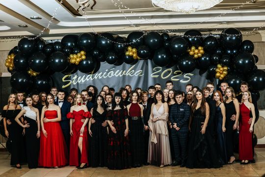 Studniówka 2025 - Zespół Szkół Technicznych w Chełmie cz. III [GALERIA ZDJĘĆ]