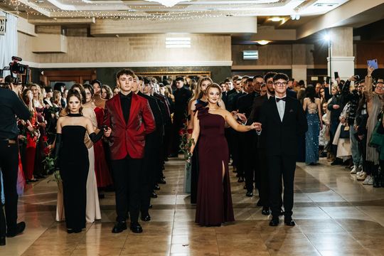 Studniówka 2025 - Zespół Szkół Technicznych w Chełmie cz. III [GALERIA ZDJĘĆ]