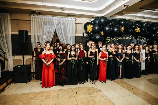 Studniówka 2025 - Zespół Szkół Technicznych w Chełmie cz. III [GALERIA ZDJĘĆ]