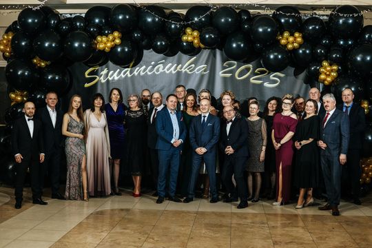 Studniówka 2025 - Zespół Szkół Technicznych w Chełmie cz. III [GALERIA ZDJĘĆ]