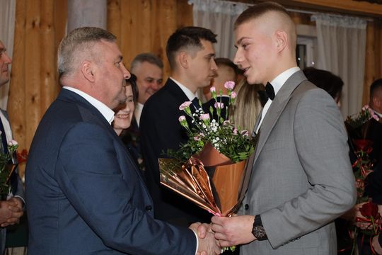 Studniówka 2025 - Zespół Szkół w Żółkiewce [GALERIA ZDJĘĆ]