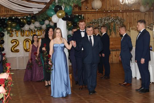 Studniówka 2025 - Zespół Szkół w Żółkiewce [GALERIA ZDJĘĆ]