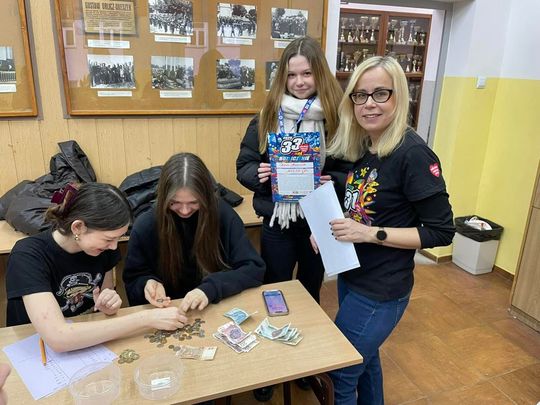 II LO w Chełmie podsumowało zbiórkę WOŚP - ponad 43 tys. zł! [ZDJĘCIA]