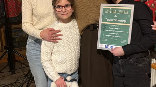 Koncert Tymona Bitkowskiego. Wiejski Salon Poezji pękał w szwach [GALERIA ZDJĘĆ]