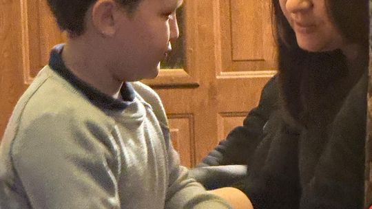 Koncert Tymona Bitkowskiego. Wiejski Salon Poezji pękał w szwach [GALERIA ZDJĘĆ]