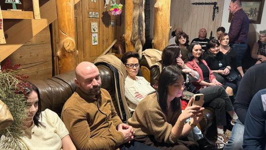 Koncert Tymona Bitkowskiego. Wiejski Salon Poezji pękał w szwach [GALERIA ZDJĘĆ]