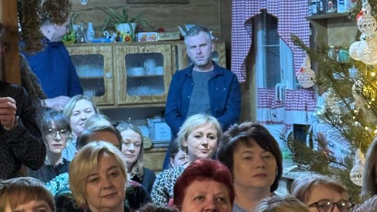 Koncert Tymona Bitkowskiego. Wiejski Salon Poezji pękał w szwach [GALERIA ZDJĘĆ]