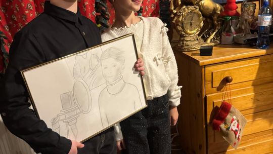 Koncert Tymona Bitkowskiego. Wiejski Salon Poezji pękał w szwach [GALERIA ZDJĘĆ]