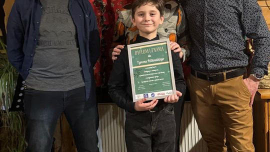 Koncert Tymona Bitkowskiego. Wiejski Salon Poezji pękał w szwach [GALERIA ZDJĘĆ]