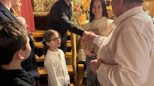 Koncert Tymona Bitkowskiego. Wiejski Salon Poezji pękał w szwach [GALERIA ZDJĘĆ]