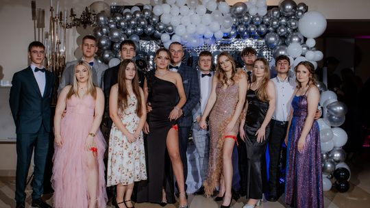 Studniówka 2025 - Zespół Szkół Centrum Kształcenia Rolniczego w Okszowie [GALERIA ZDJĘĆ]